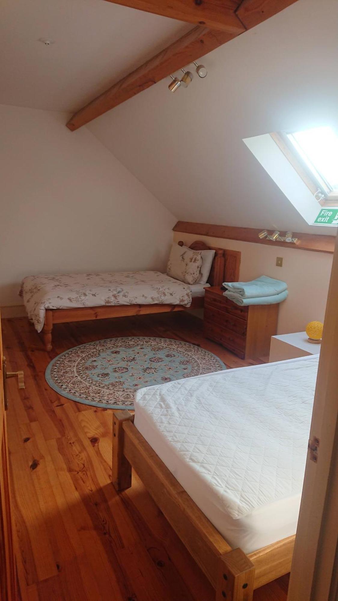 The Barn Annexe, Cefn-Yr-Allt Crickadarn Zewnętrze zdjęcie